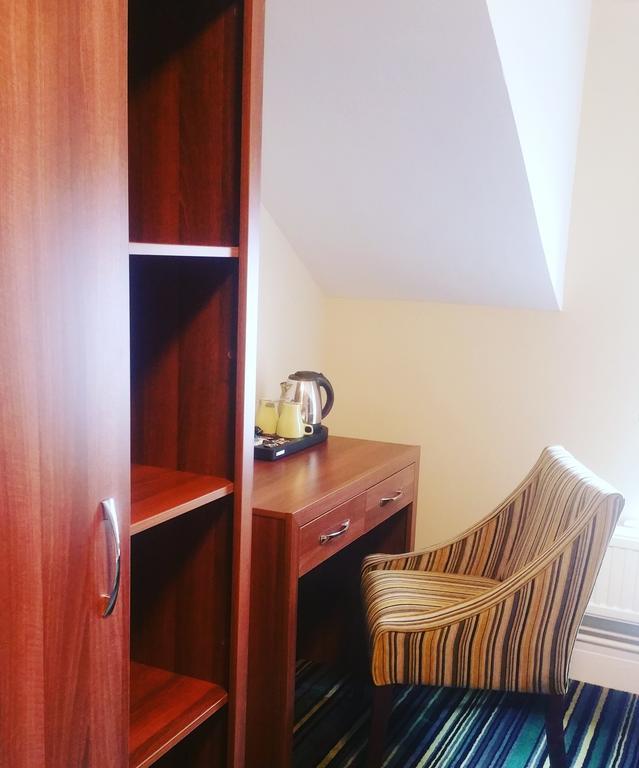 Manor Parc Hotel Кардіфф Номер фото